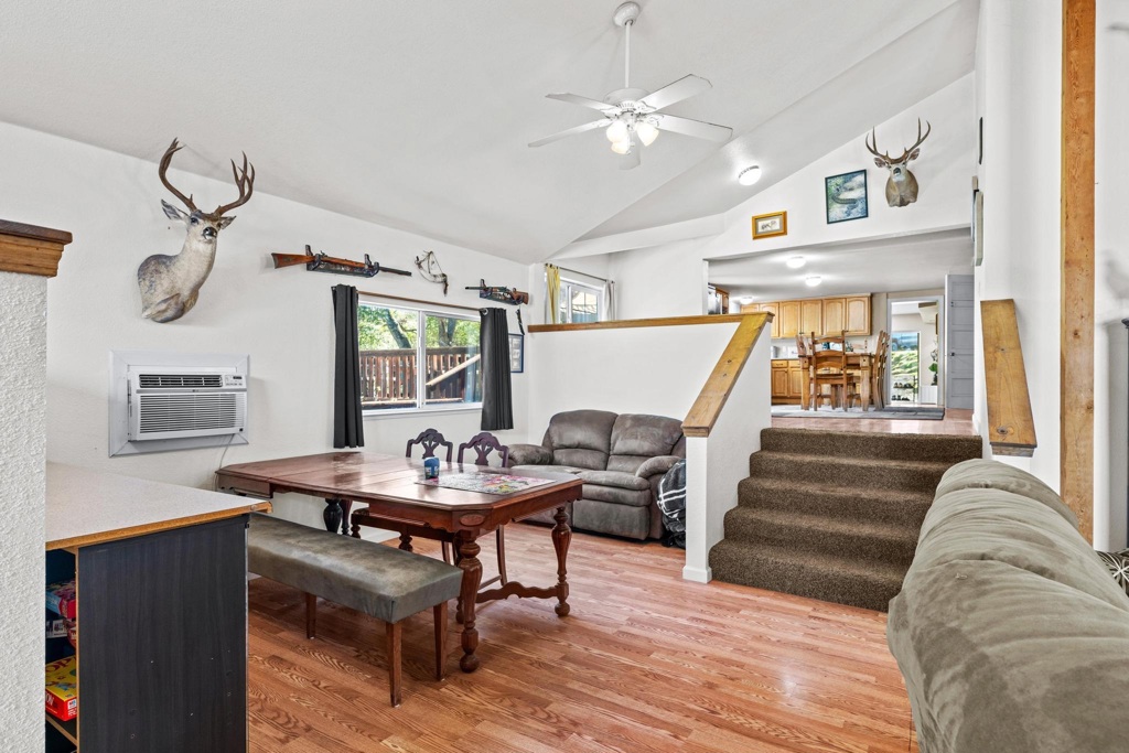 7777 Del Valle Rd Property Photo 17