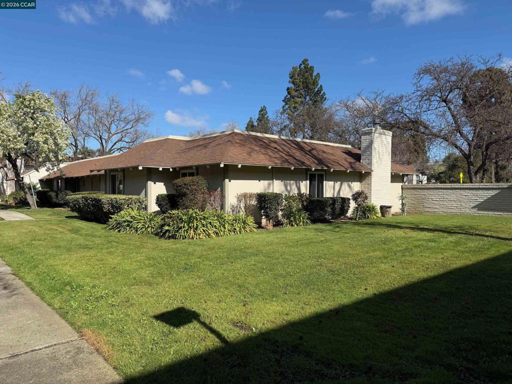 825 Oak Grove Rd 17 Property Photo 1