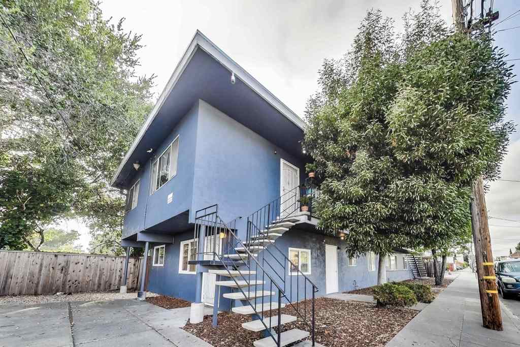 3257 Delaware St Property Photo 4