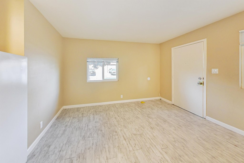 3257 Delaware St Property Photo 12