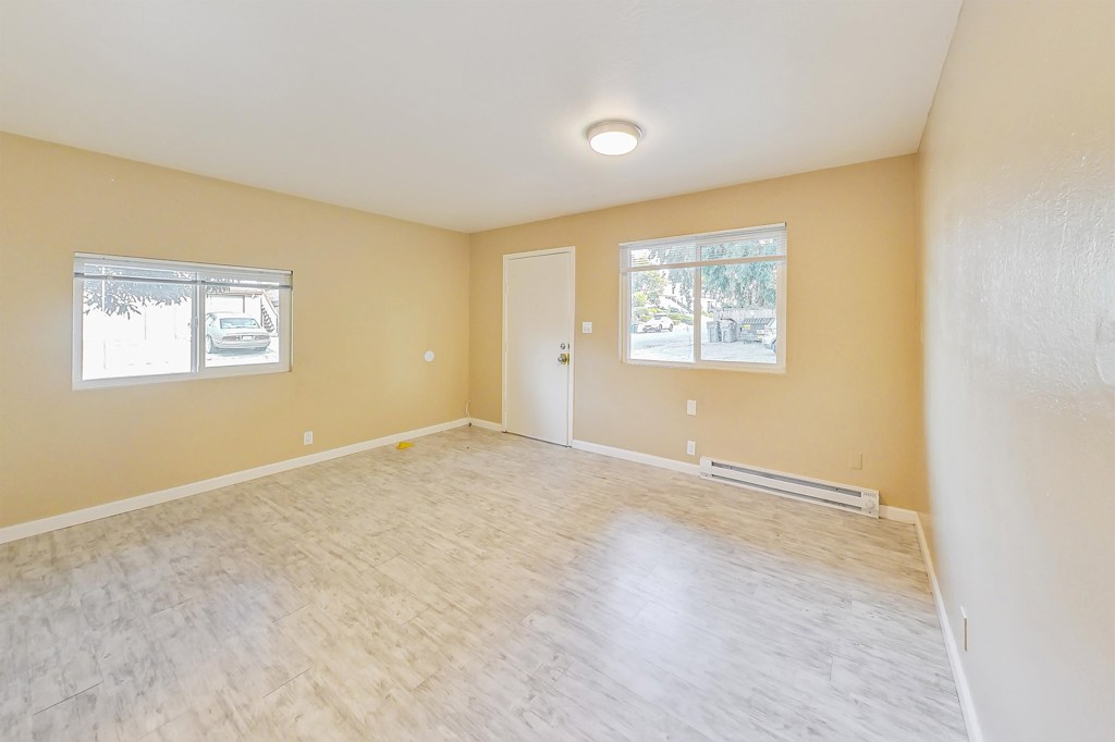 3257 Delaware St Property Photo 13