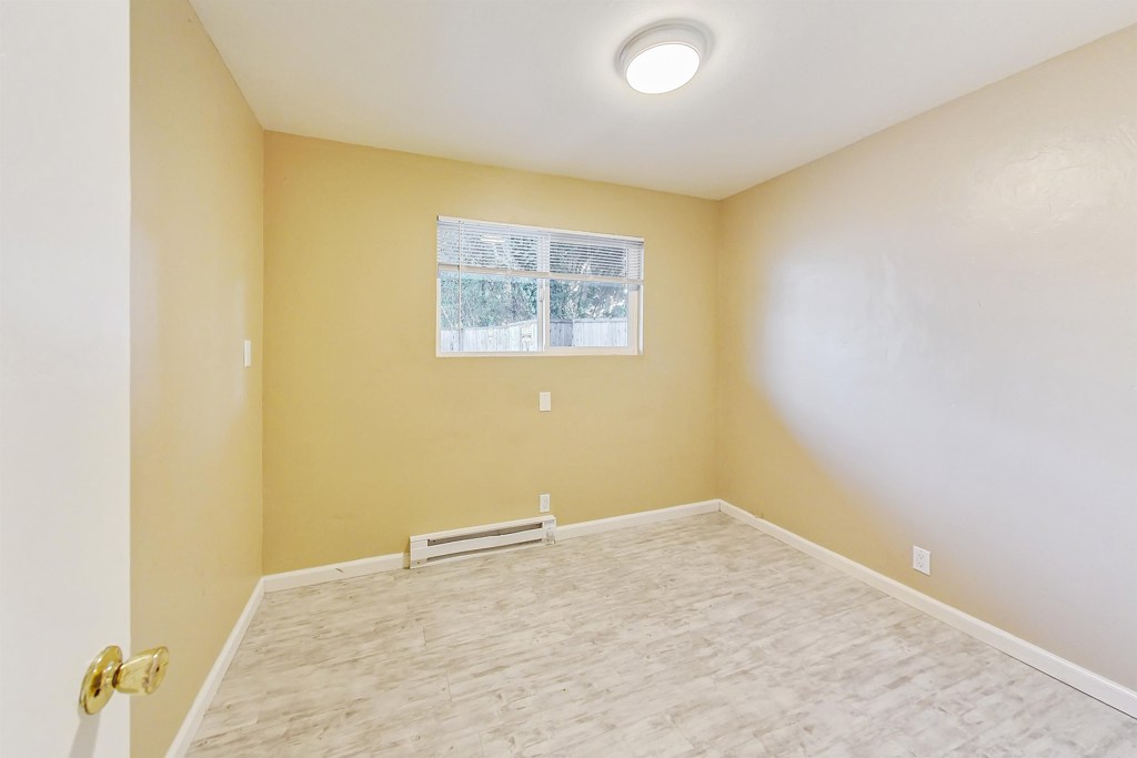 3257 Delaware St Property Photo 17