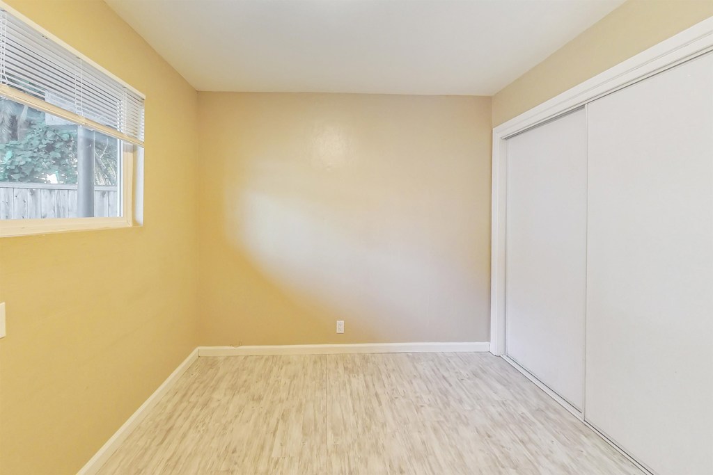 3257 Delaware St Property Photo 18