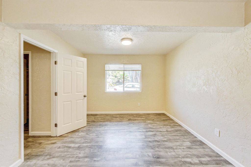 3257 Delaware St Property Photo 29