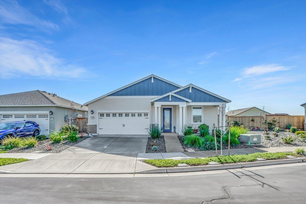 4463 Canada Way Property Photo 1