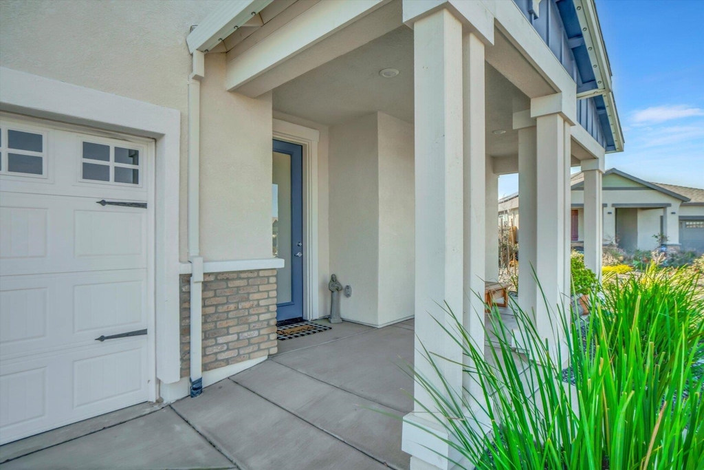 4463 Canada Way Property Photo 6