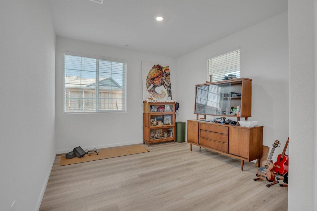 4463 Canada Way Property Photo 8