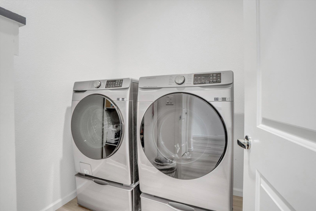 4463 Canada Way Property Photo 10