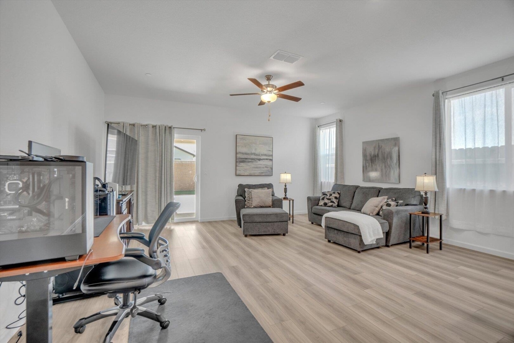 4463 Canada Way Property Photo 16