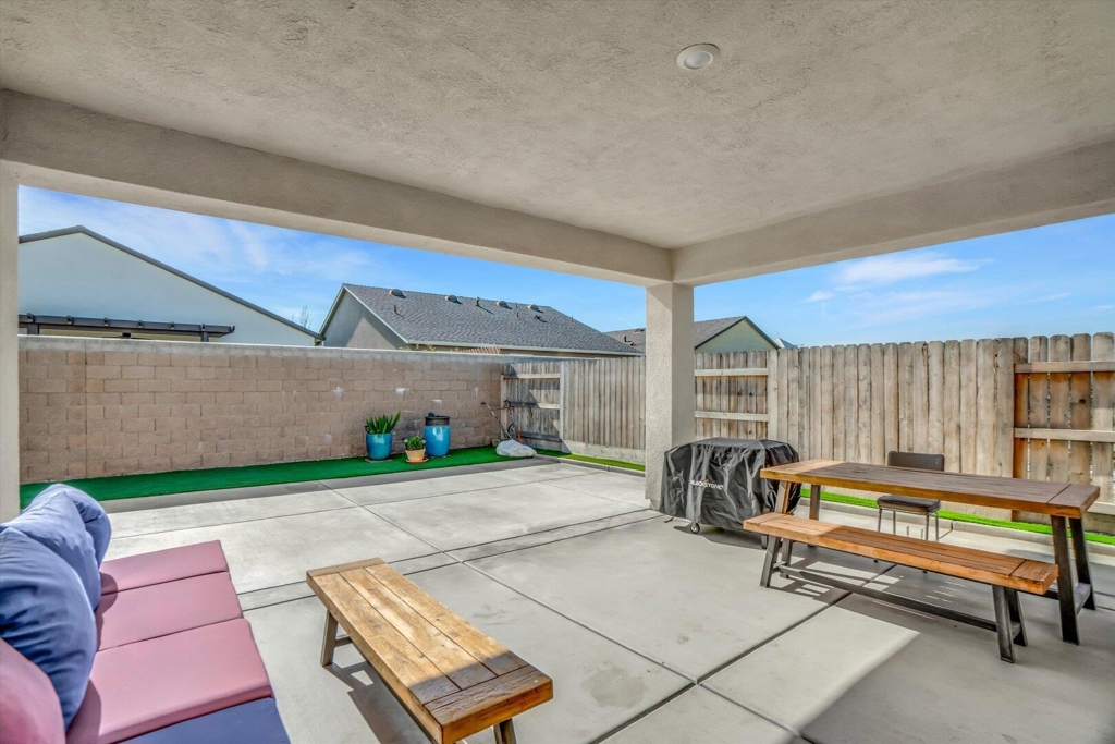 4463 Canada Way Property Photo 24