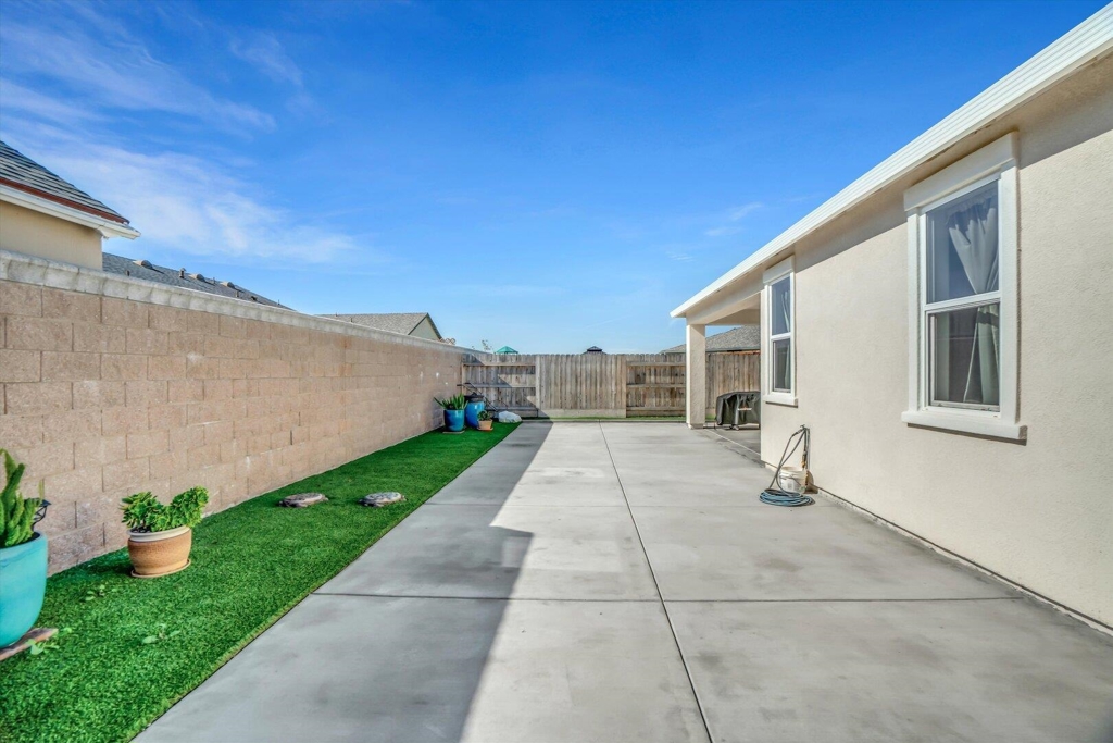 4463 Canada Way Property Photo 28