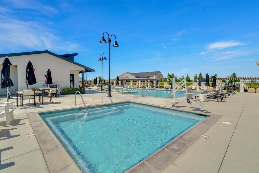 4463 Canada Way Property Photo 31