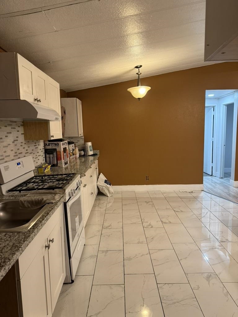 4404 Raiders Way Property Photo 9