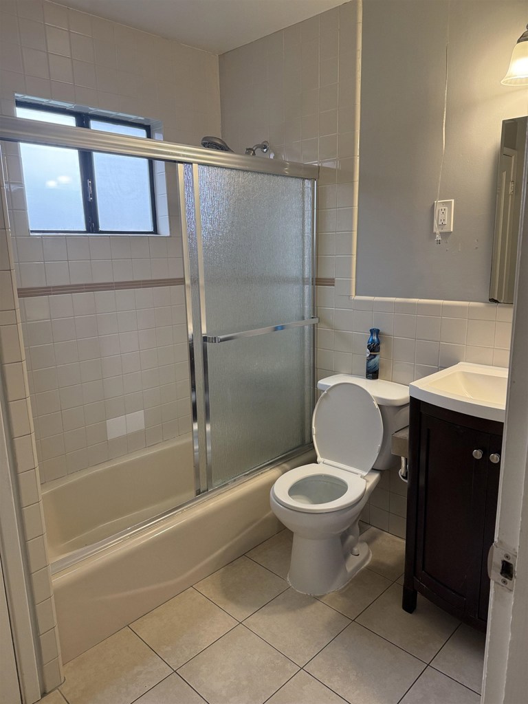 2144 Alvarado St Property Photo 4