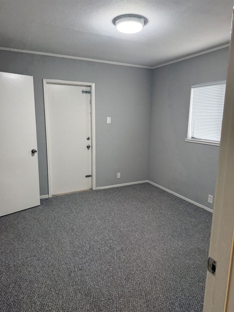 2144 Alvarado St Property Photo 11