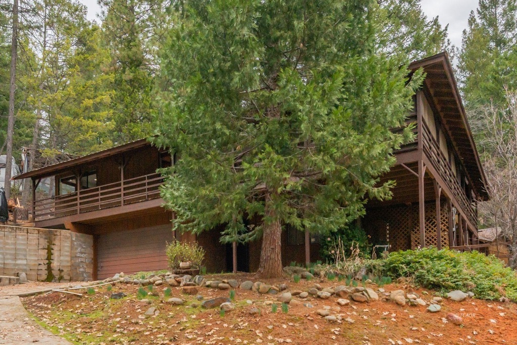 410 Lake Forest Dr. Property Photo 2