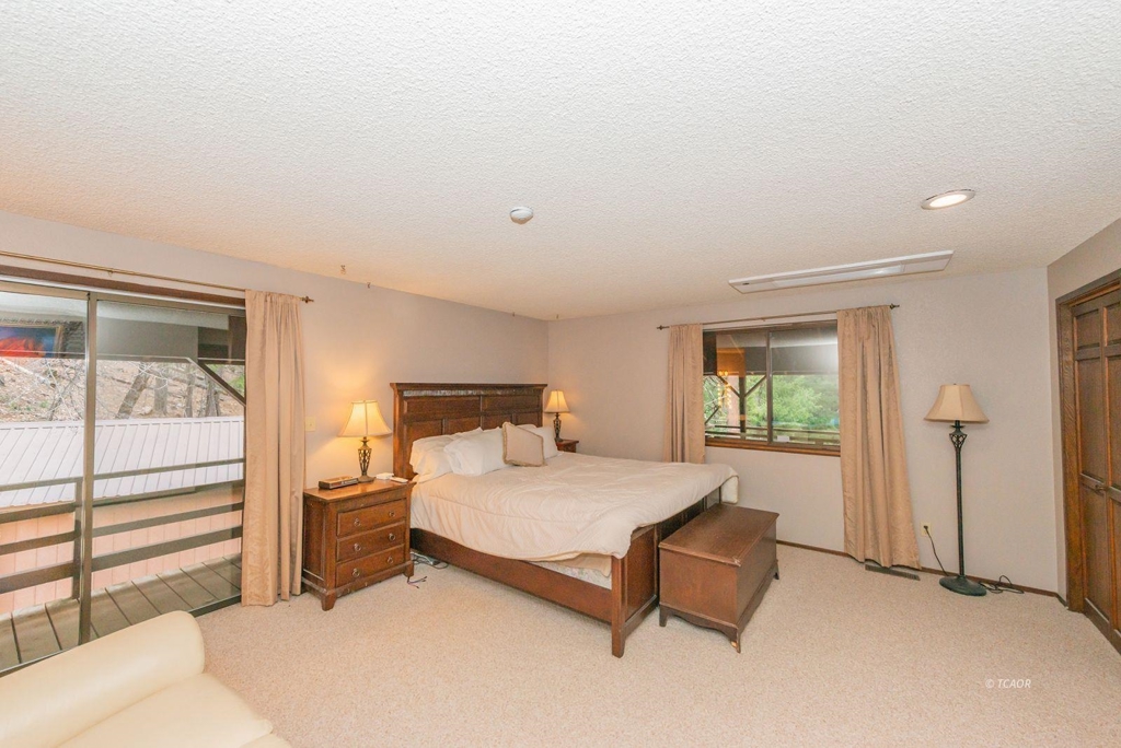 410 Lake Forest Dr. Property Photo 16