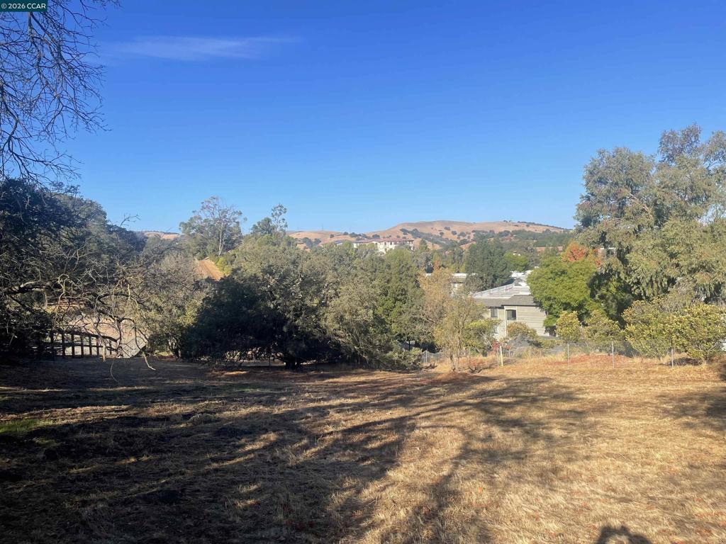 35 Hilltop Rd Property Photo 1