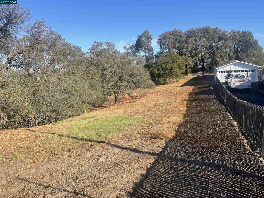 35 Hilltop Rd Property Photo 6