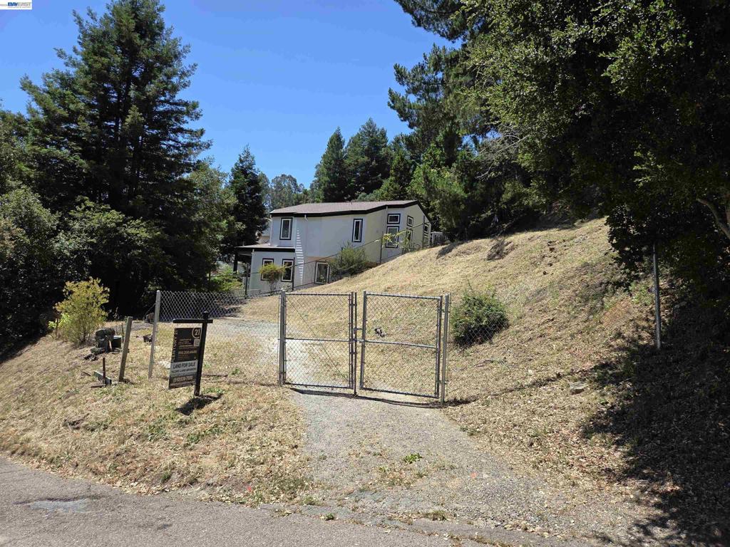 6971 Bristol Drive Property Photo 2
