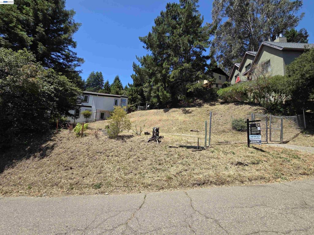 6971 Bristol Drive Property Photo 4