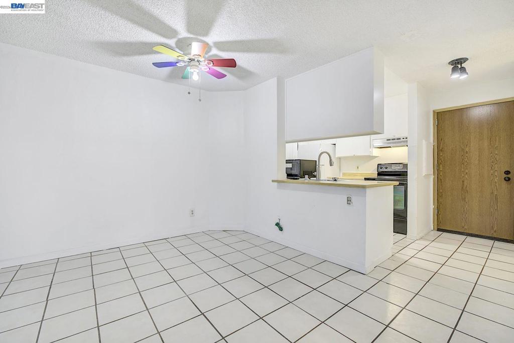 29300 Dixon St 207 Property Photo 6