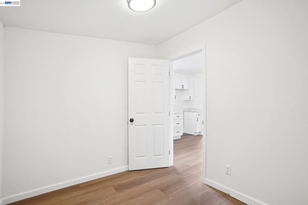 1130 61st Ave Property Photo 7