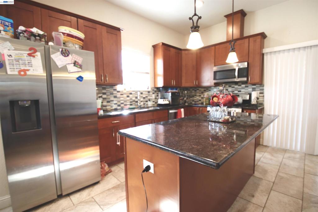 2511 S Laurel Property Photo 13