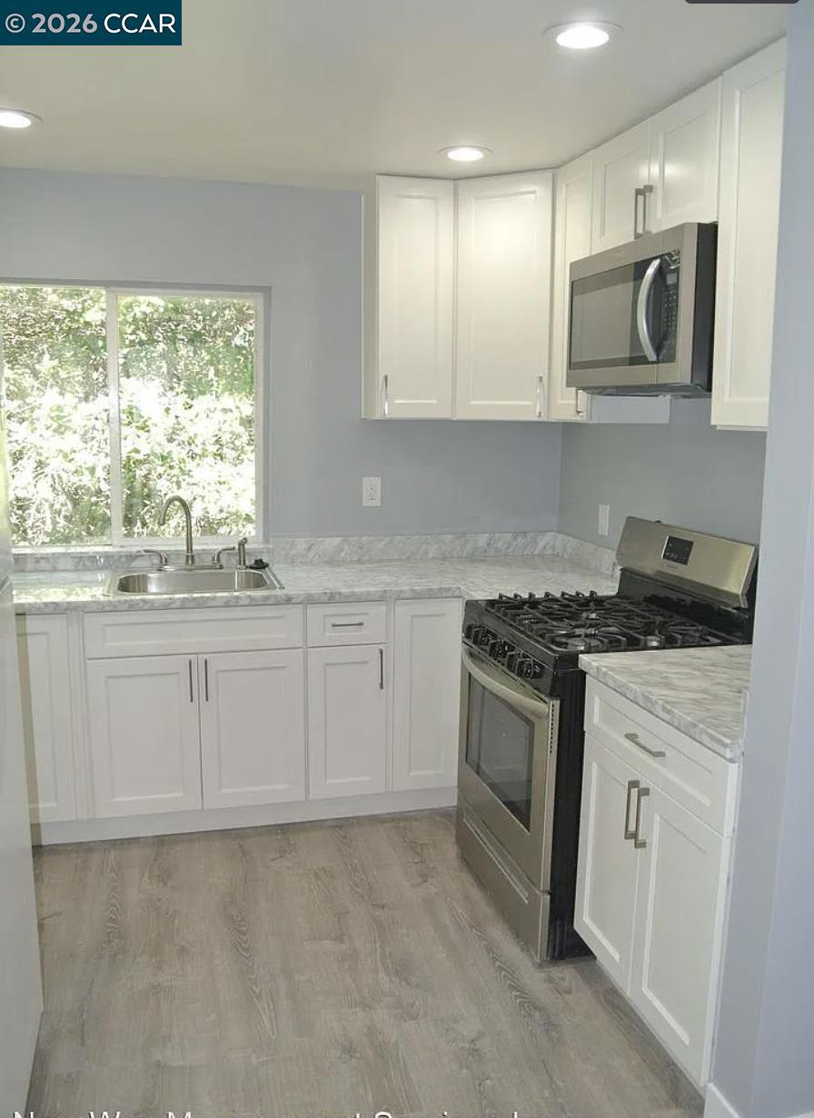 2220 S Crest Ave Property Photo 11