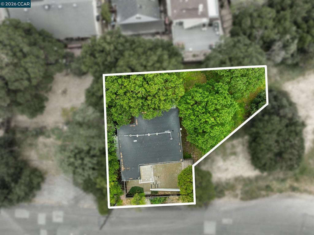 2220 S Crest Ave Property Photo 20