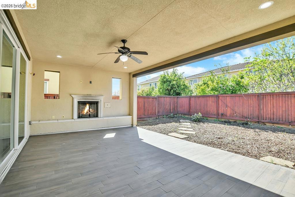 2705 Reddington Way Property Photo 18