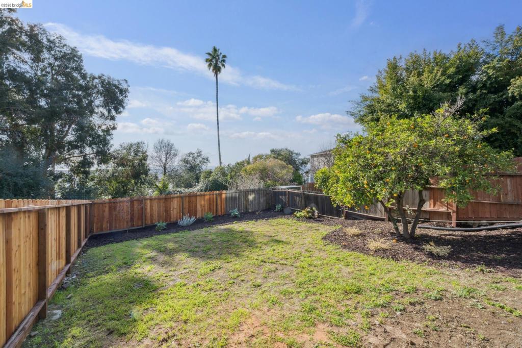 7807 Outlook Ave Property Photo 43