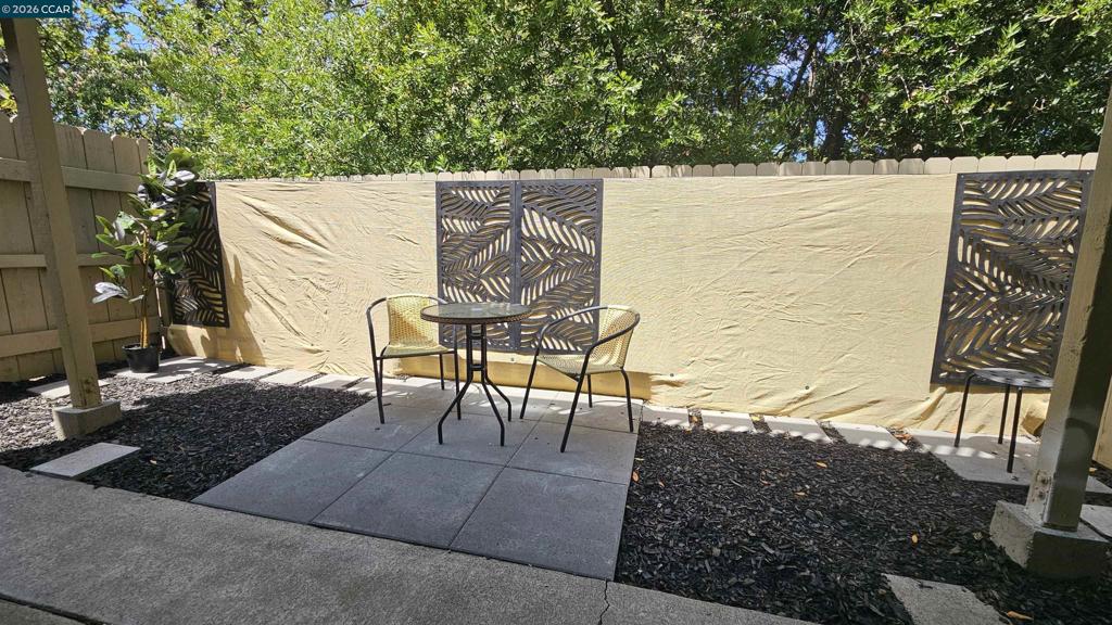 3764 Via Verdi Property Photo 9