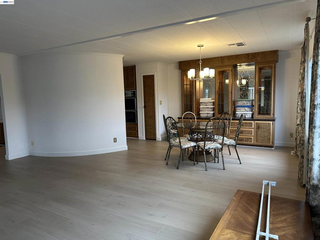 29273 Nantucket Way Property Photo 6