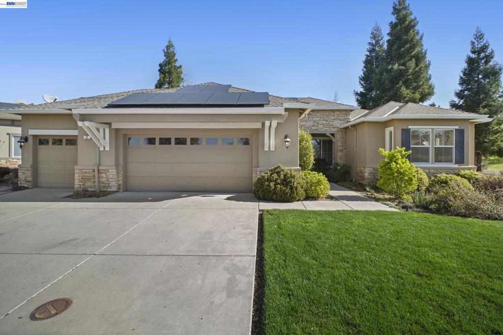 8 Rock Ridge Ct Property Photo 1