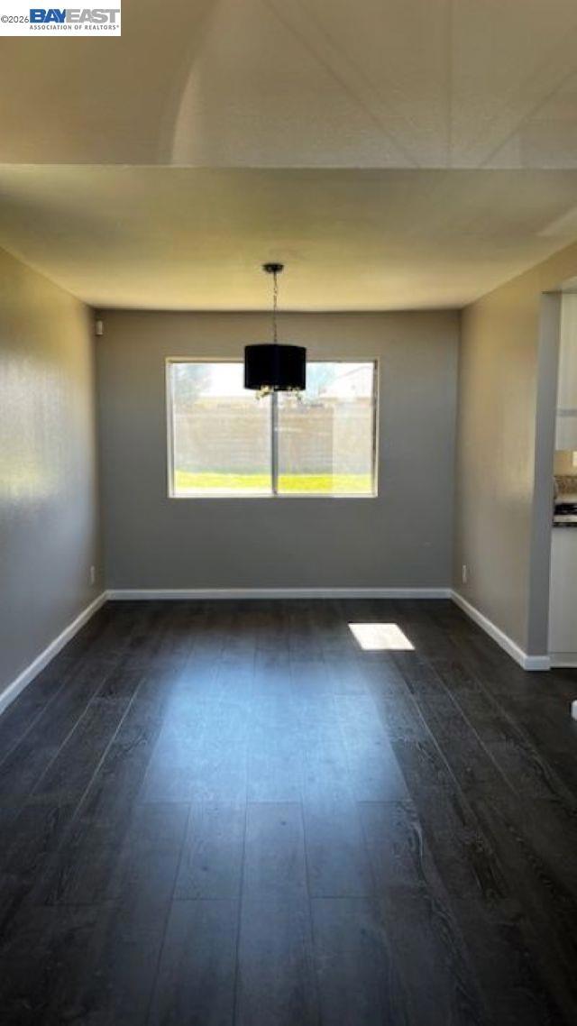 2310 Lightcap St Property Photo 3