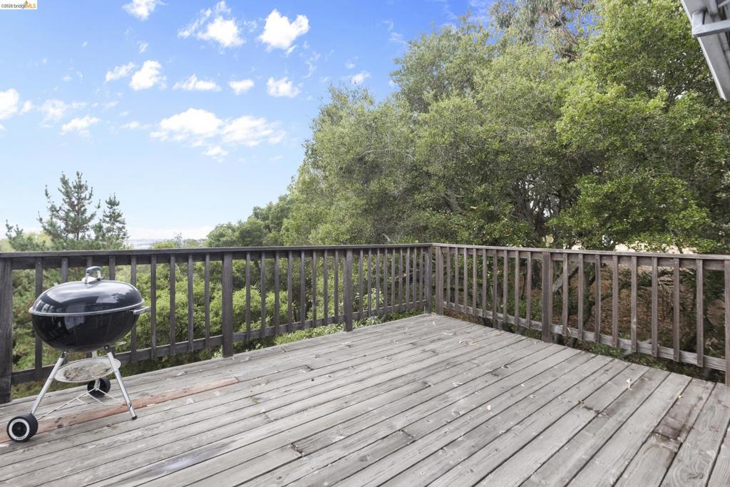 2745 Butters Drive Property Photo 10
