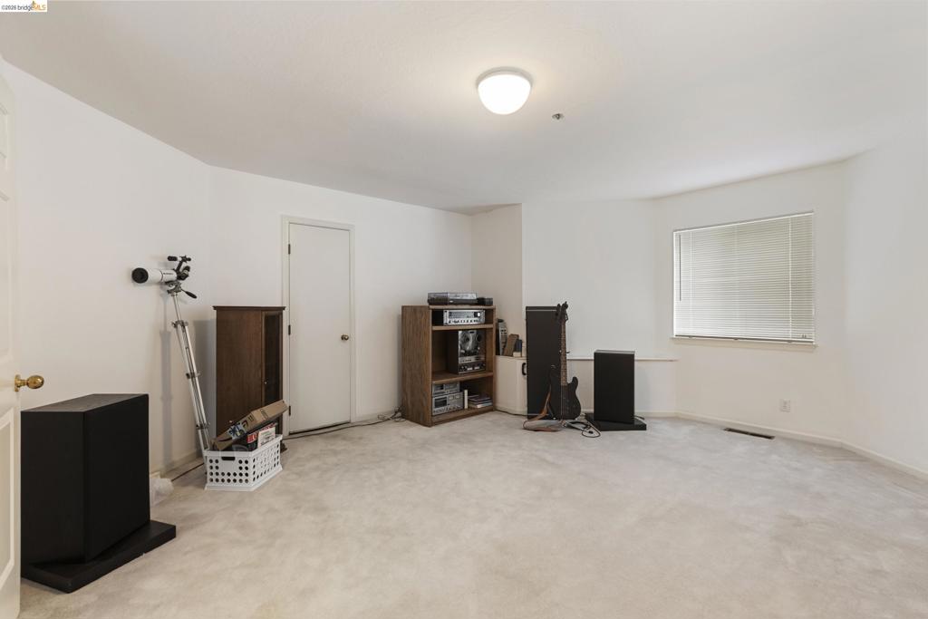 2745 Butters Drive Property Photo 16