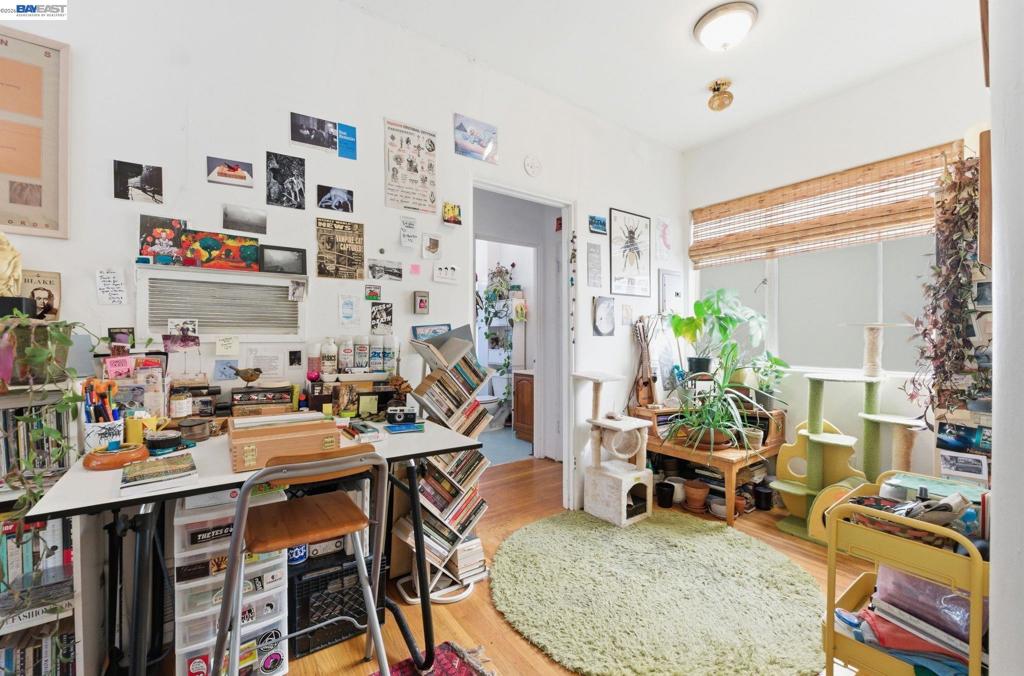 1682 Oxford St Property Photo 13