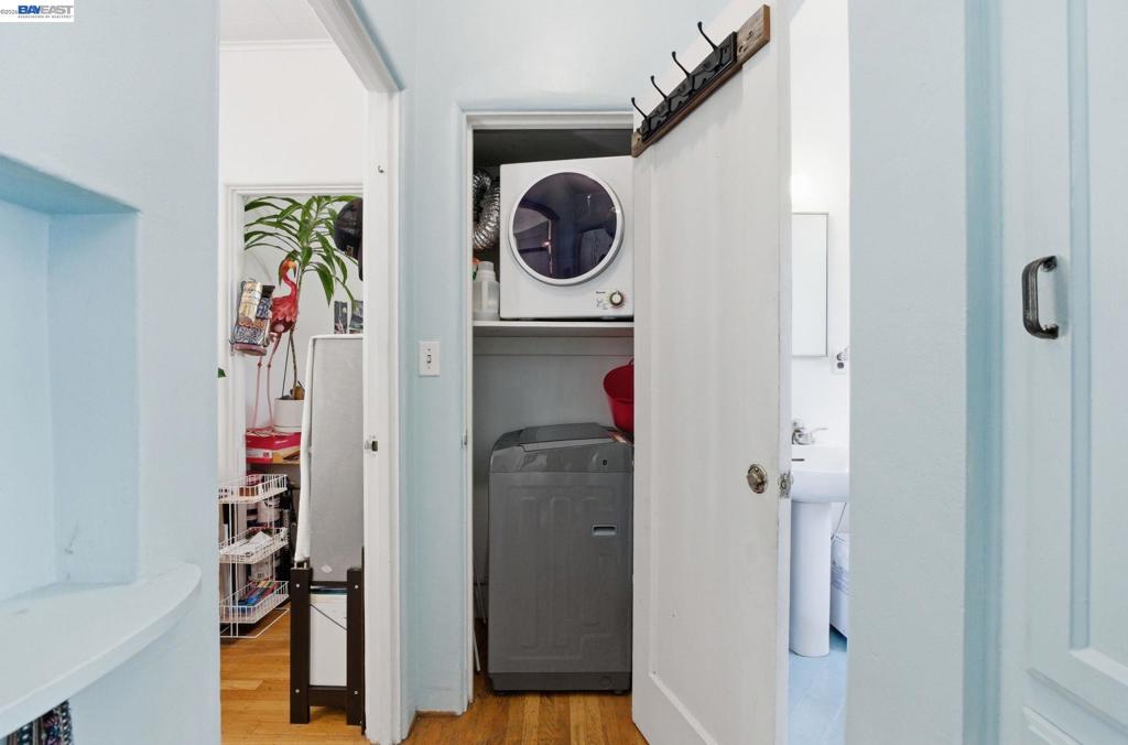 1682 Oxford St Property Photo 20