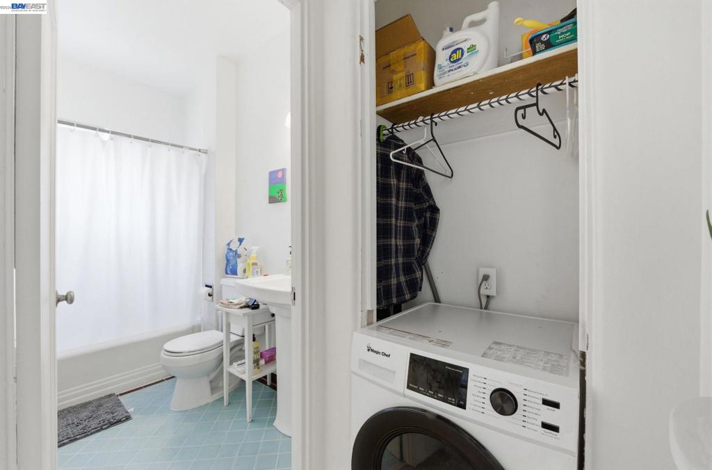 1682 Oxford St Property Photo 27