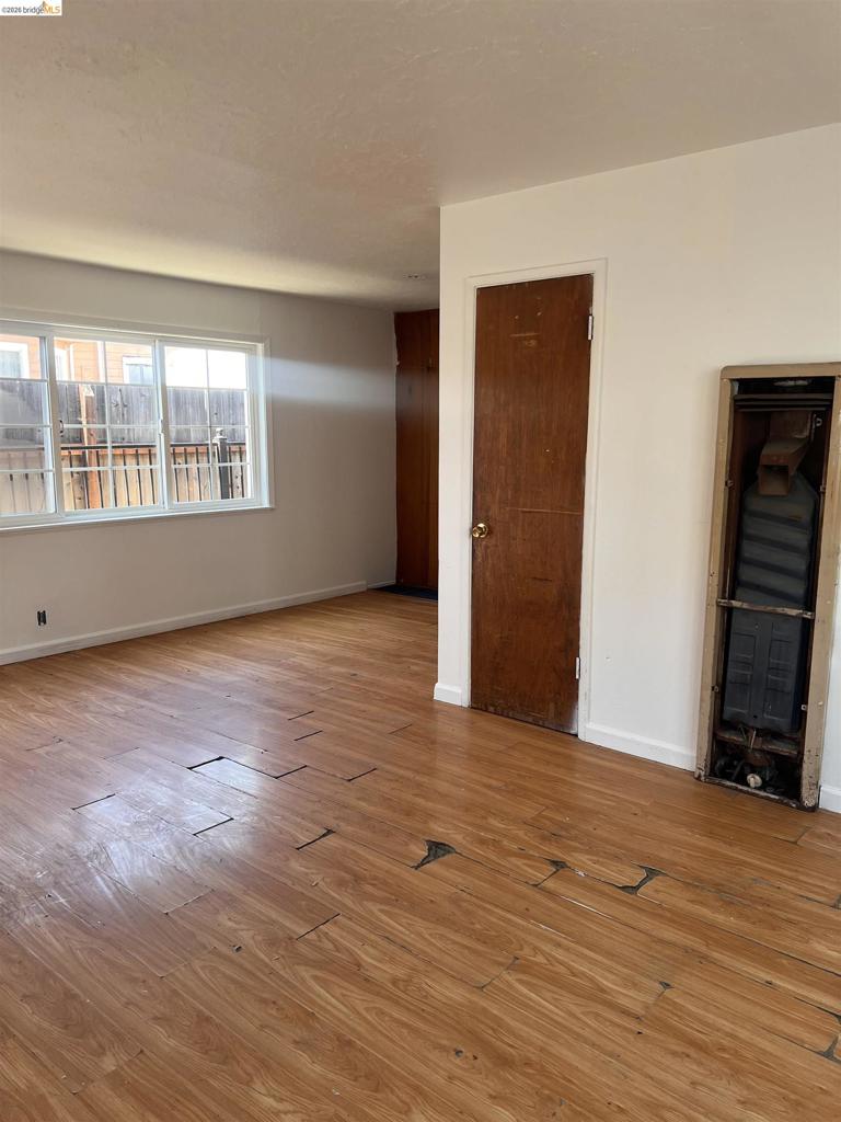 6230 Hayes St Property Photo 11
