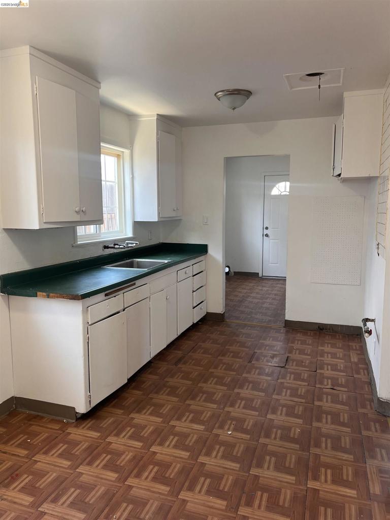 6230 Hayes St Property Photo 12