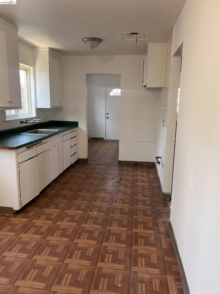 6230 Hayes St Property Photo 14