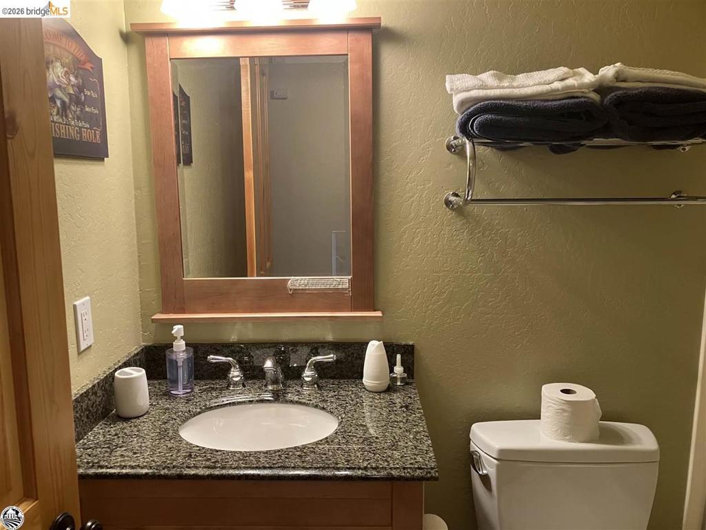 19032 Dyer Ct #11 11 Property Photo 11