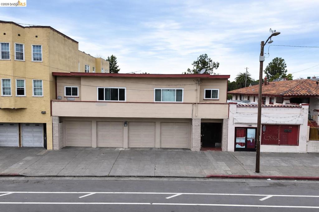 1661 Fruitvale Ave Property Photo 1