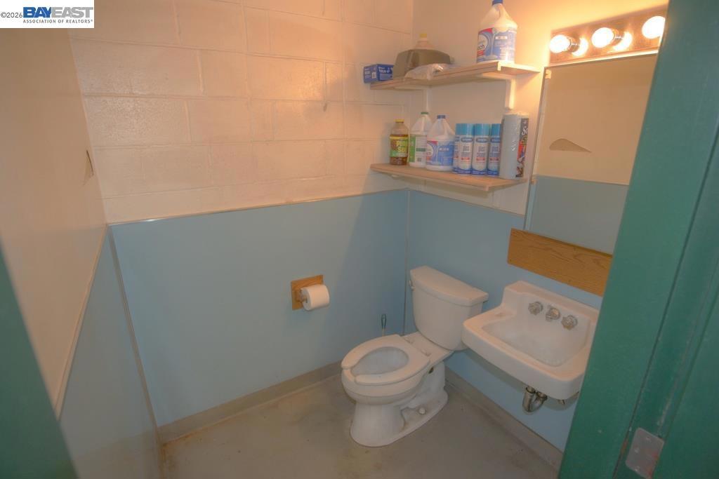 1931 1st St Property Photo 31