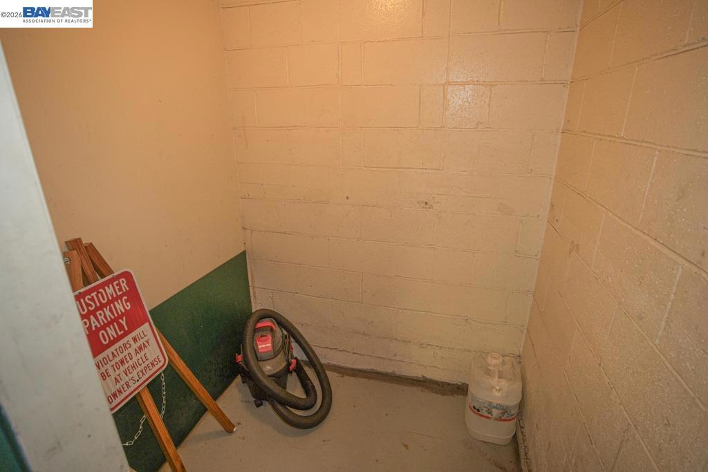1931 1st St Property Photo 32