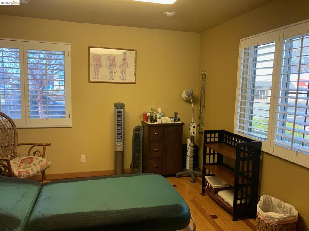 2 Belshaw St Property Photo 10