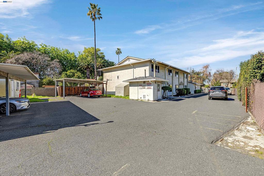 4560 Thornton Avenue Property Photo 4